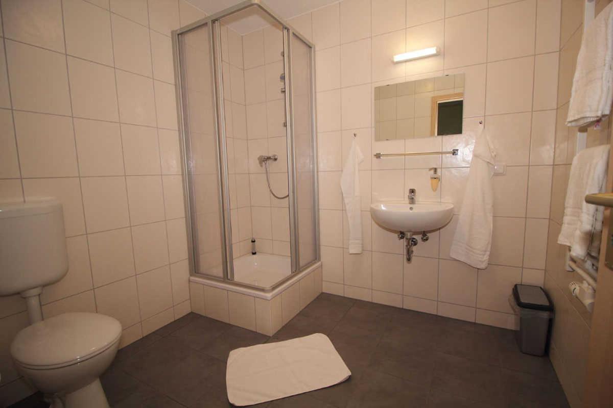 Апартаменты Kutterfisch Kajueten Direkt Im Stadthafen Засниц Экстерьер фото