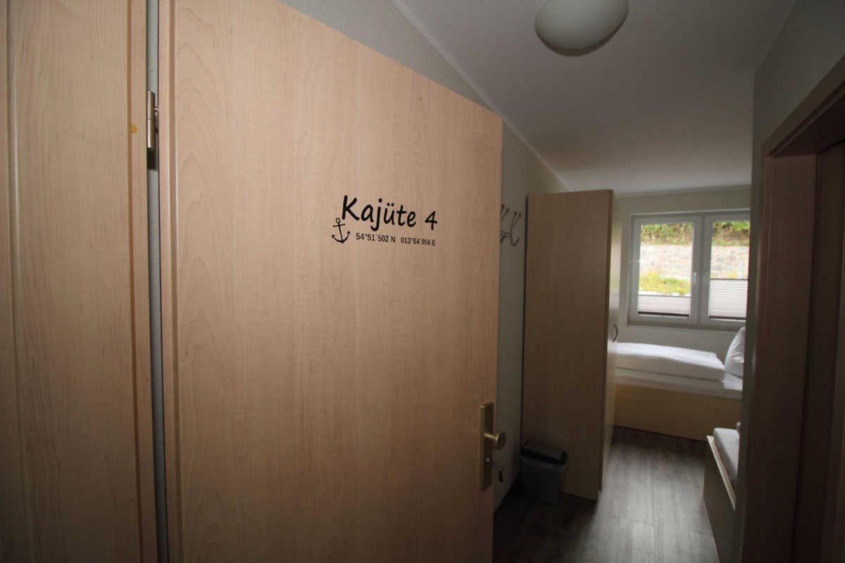 Апартаменты Kutterfisch Kajueten Direkt Im Stadthafen Засниц Экстерьер фото