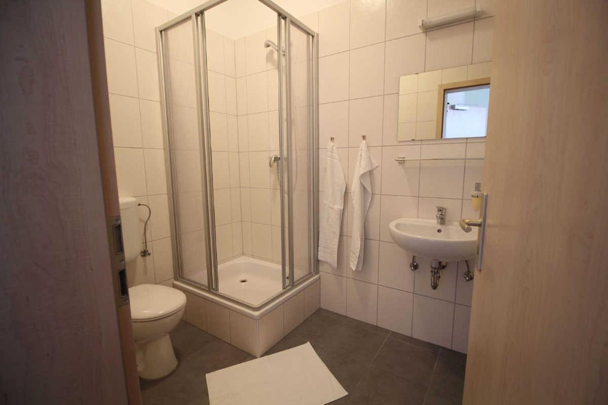 Апартаменты Kutterfisch Kajueten Direkt Im Stadthafen Засниц Экстерьер фото